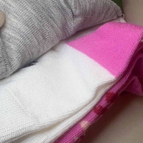 💕Kate Spade 3 Pairs Pink Socks with Heart Design Grey solid, White - Picture 11 of 14